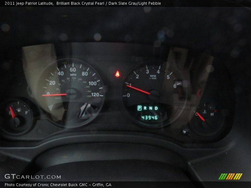 Brilliant Black Crystal Pearl / Dark Slate Gray/Light Pebble 2011 Jeep Patriot Latitude