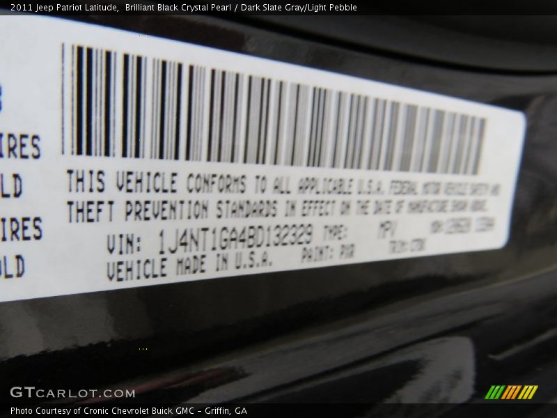 Brilliant Black Crystal Pearl / Dark Slate Gray/Light Pebble 2011 Jeep Patriot Latitude