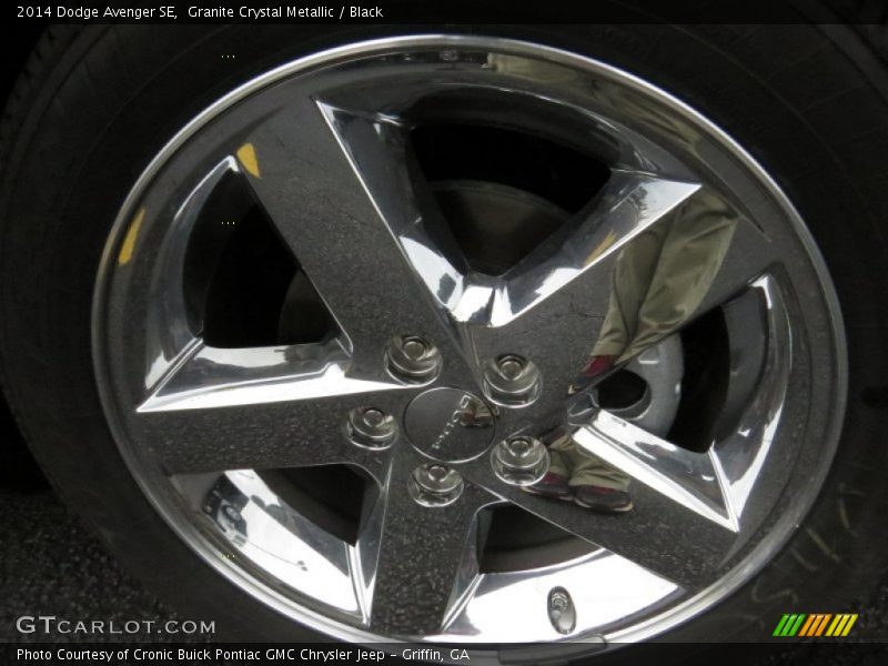 Granite Crystal Metallic / Black 2014 Dodge Avenger SE