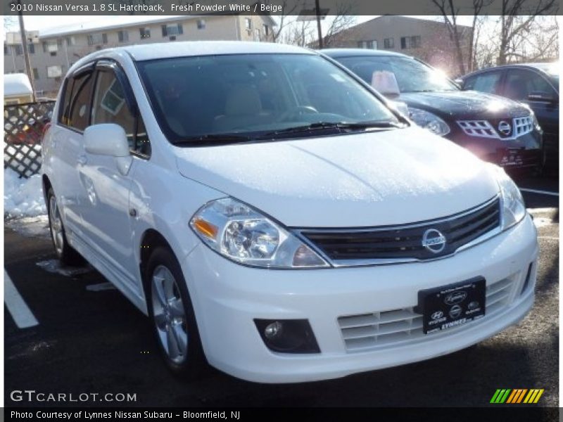 Fresh Powder White / Beige 2010 Nissan Versa 1.8 SL Hatchback