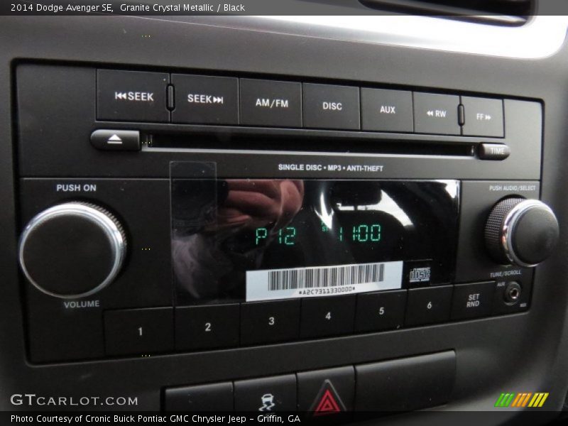 Granite Crystal Metallic / Black 2014 Dodge Avenger SE