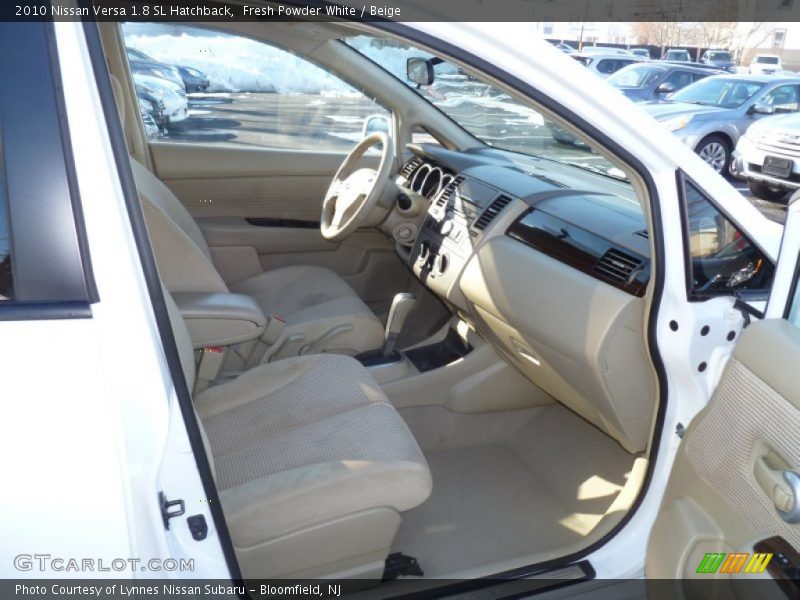 Fresh Powder White / Beige 2010 Nissan Versa 1.8 SL Hatchback