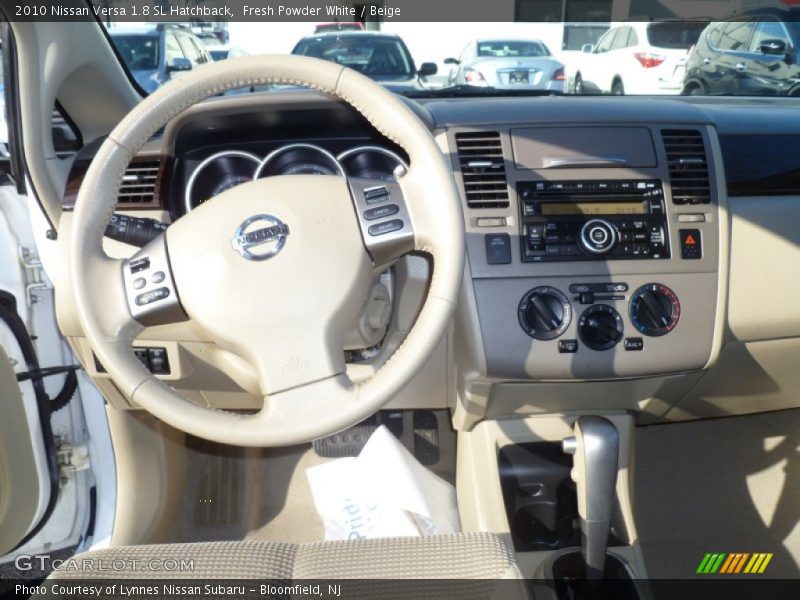 Fresh Powder White / Beige 2010 Nissan Versa 1.8 SL Hatchback