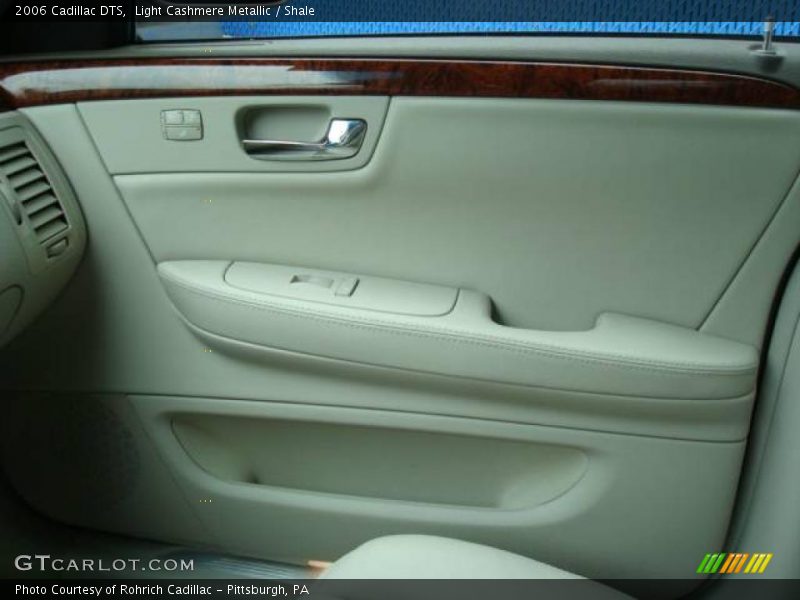 Light Cashmere Metallic / Shale 2006 Cadillac DTS