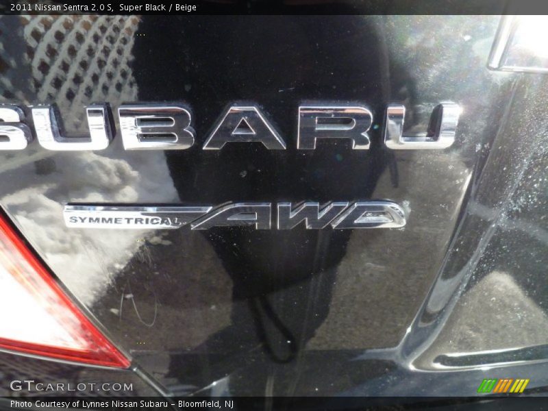 Super Black / Beige 2011 Nissan Sentra 2.0 S