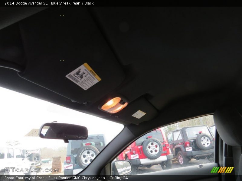Blue Streak Pearl / Black 2014 Dodge Avenger SE