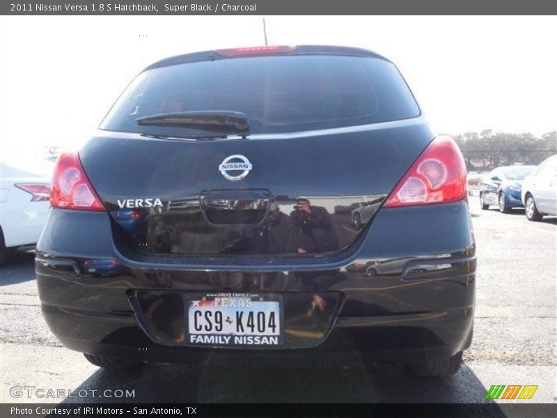 Super Black / Charcoal 2011 Nissan Versa 1.8 S Hatchback