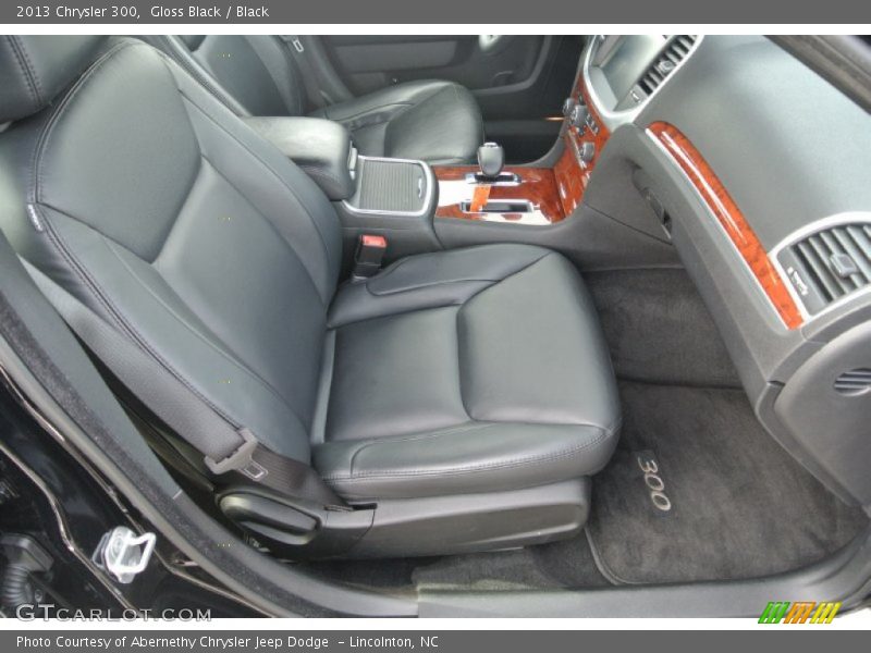 Gloss Black / Black 2013 Chrysler 300