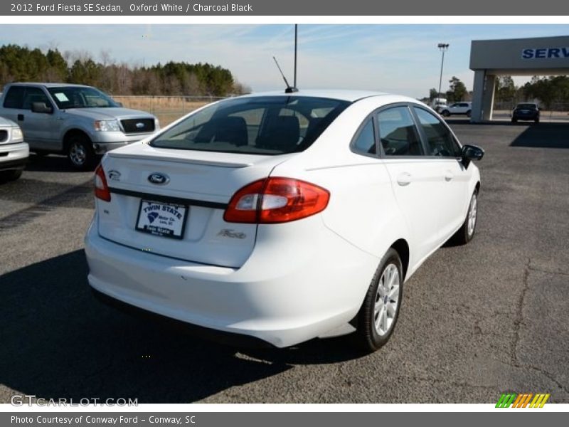 Oxford White / Charcoal Black 2012 Ford Fiesta SE Sedan
