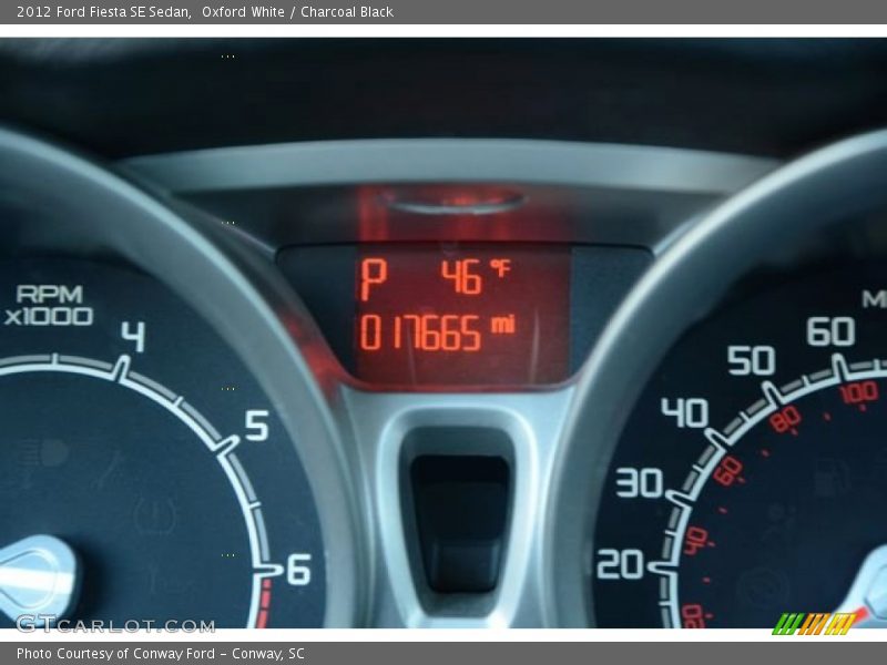 Oxford White / Charcoal Black 2012 Ford Fiesta SE Sedan