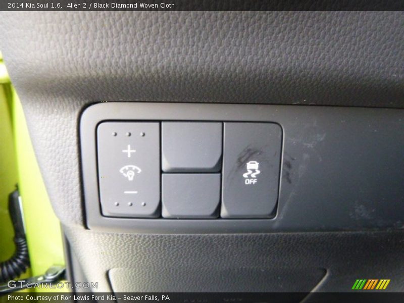 Alien 2 / Black Diamond Woven Cloth 2014 Kia Soul 1.6