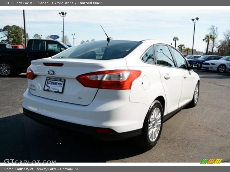 Oxford White / Charcoal Black 2012 Ford Focus SE Sedan