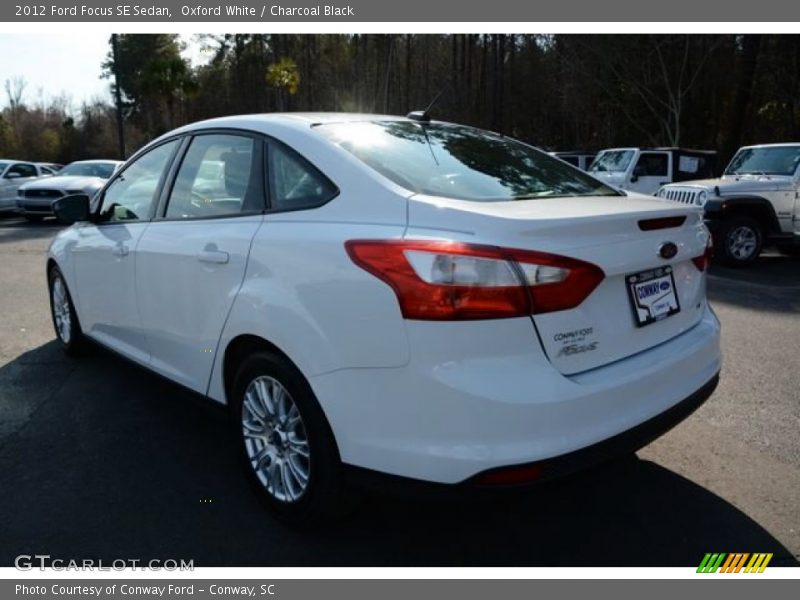 Oxford White / Charcoal Black 2012 Ford Focus SE Sedan