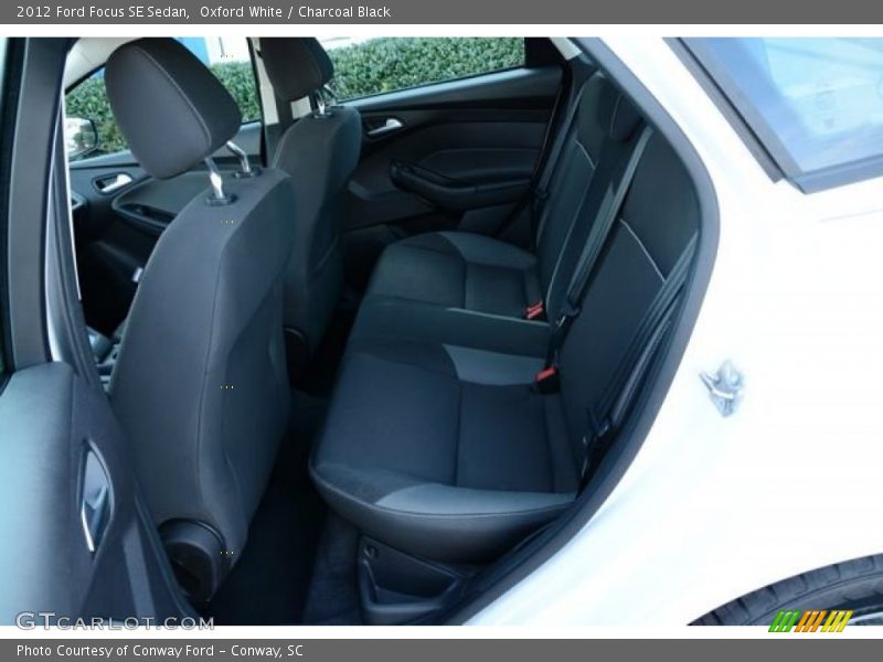 Oxford White / Charcoal Black 2012 Ford Focus SE Sedan