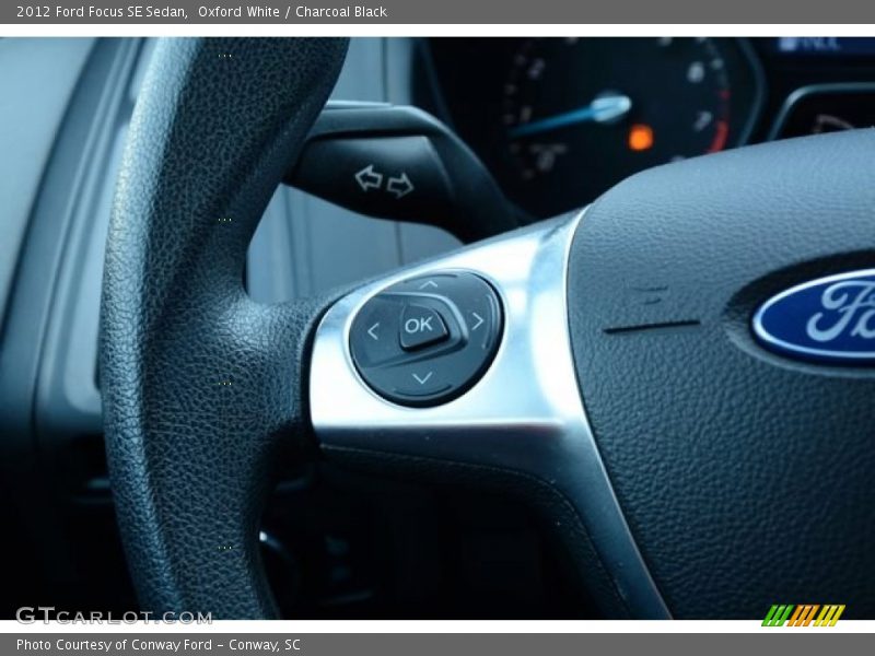 Oxford White / Charcoal Black 2012 Ford Focus SE Sedan