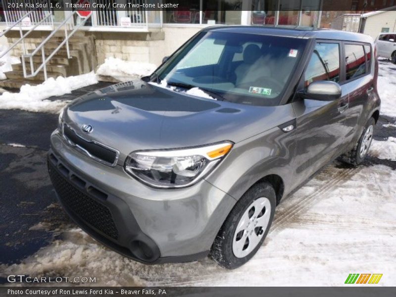 Titanium Gray / Gray Two-tone Leather 2014 Kia Soul 1.6