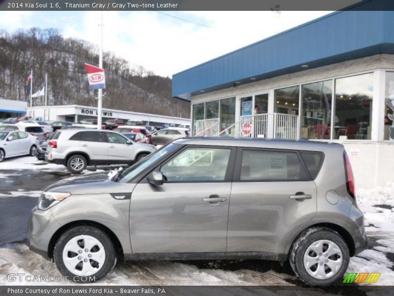 Titanium Gray / Gray Two-tone Leather 2014 Kia Soul 1.6