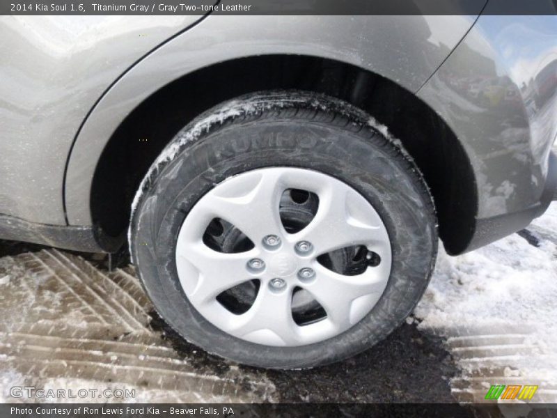 Titanium Gray / Gray Two-tone Leather 2014 Kia Soul 1.6