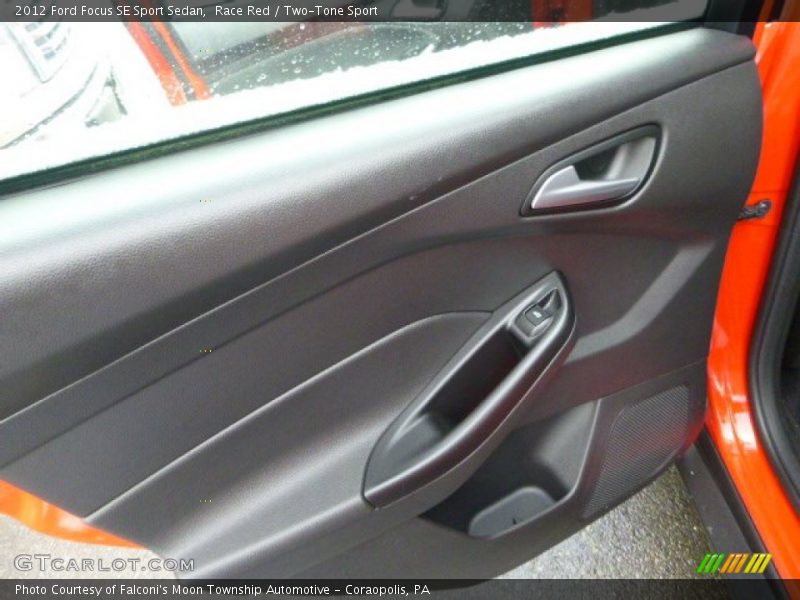 Race Red / Two-Tone Sport 2012 Ford Focus SE Sport Sedan