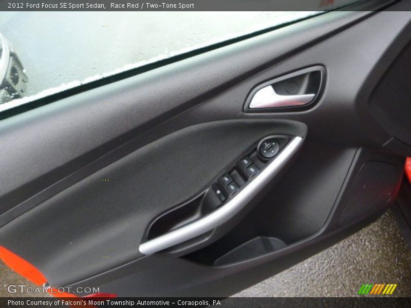 Race Red / Two-Tone Sport 2012 Ford Focus SE Sport Sedan
