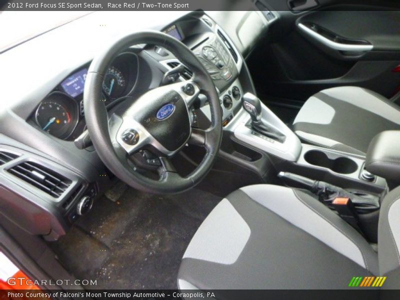 Race Red / Two-Tone Sport 2012 Ford Focus SE Sport Sedan