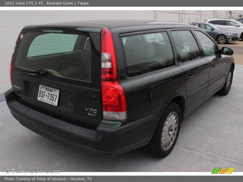 Emerald Green / Taupe 2001 Volvo V70 2.4T