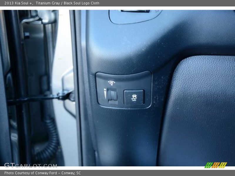 Titanium Gray / Black Soul Logo Cloth 2013 Kia Soul +