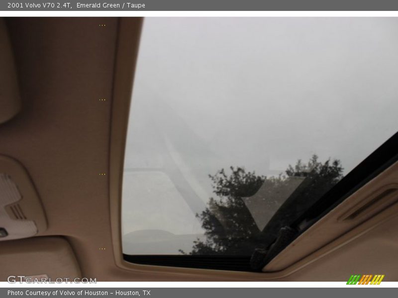 Emerald Green / Taupe 2001 Volvo V70 2.4T