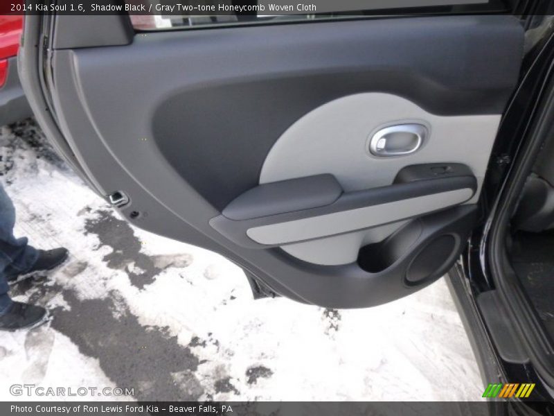 Shadow Black / Gray Two-tone Honeycomb Woven Cloth 2014 Kia Soul 1.6