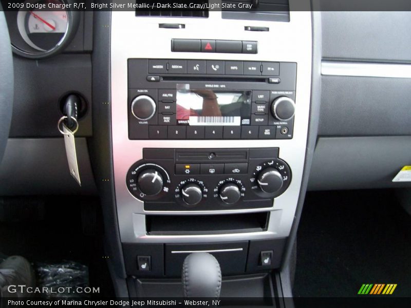 Bright Silver Metallic / Dark Slate Gray/Light Slate Gray 2009 Dodge Charger R/T