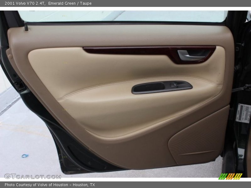Emerald Green / Taupe 2001 Volvo V70 2.4T