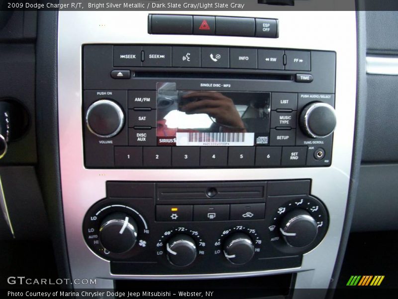 Bright Silver Metallic / Dark Slate Gray/Light Slate Gray 2009 Dodge Charger R/T