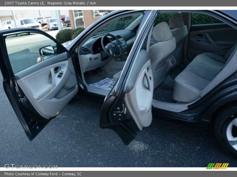 Magnetic Gray Metallic / Ash 2007 Toyota Camry LE