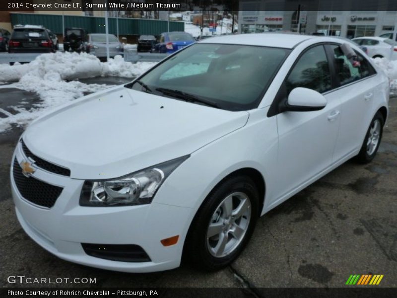 Front 3/4 View of 2014 Cruze LT