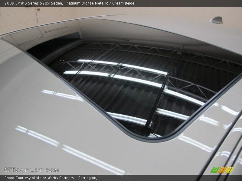Platinum Bronze Metallic / Cream Beige 2009 BMW 5 Series 528xi Sedan