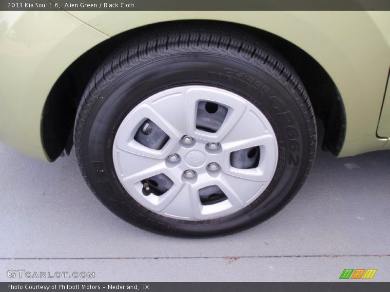 Alien Green / Black Cloth 2013 Kia Soul 1.6