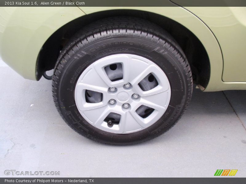 Alien Green / Black Cloth 2013 Kia Soul 1.6