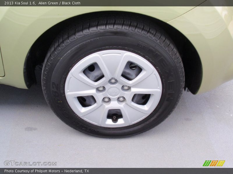 Alien Green / Black Cloth 2013 Kia Soul 1.6