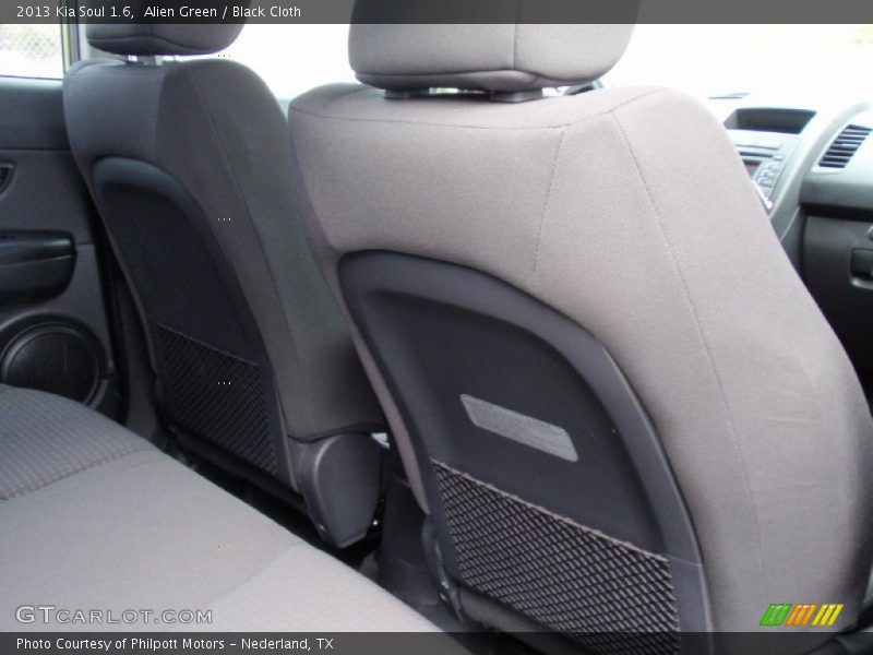 Alien Green / Black Cloth 2013 Kia Soul 1.6