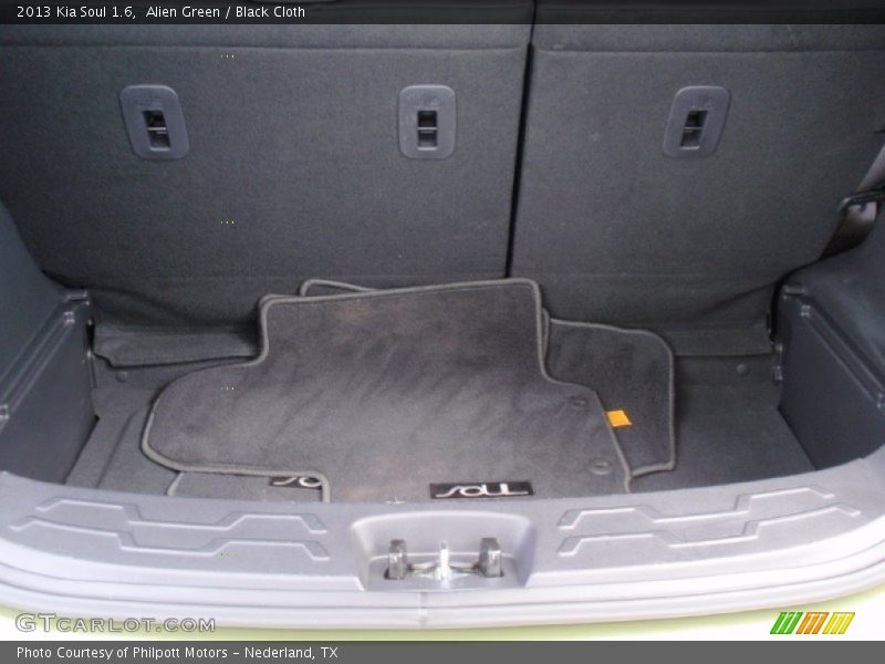 Alien Green / Black Cloth 2013 Kia Soul 1.6