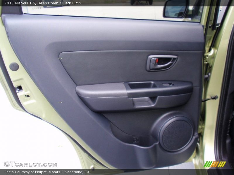 Alien Green / Black Cloth 2013 Kia Soul 1.6