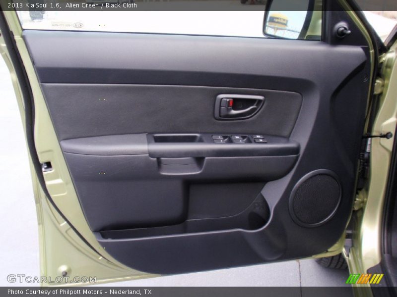 Alien Green / Black Cloth 2013 Kia Soul 1.6