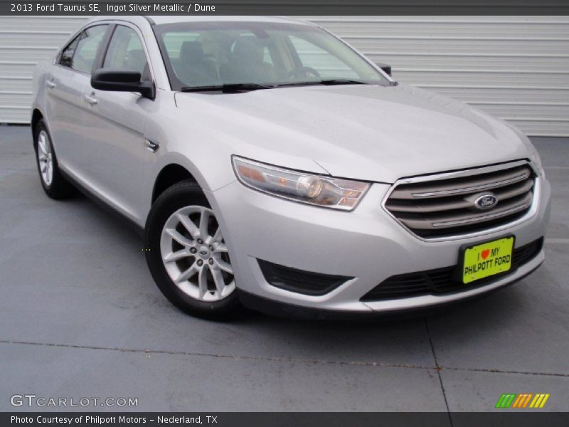 Ingot Silver Metallic / Dune 2013 Ford Taurus SE