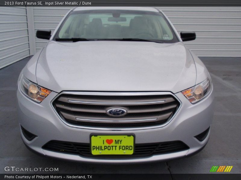 Ingot Silver Metallic / Dune 2013 Ford Taurus SE