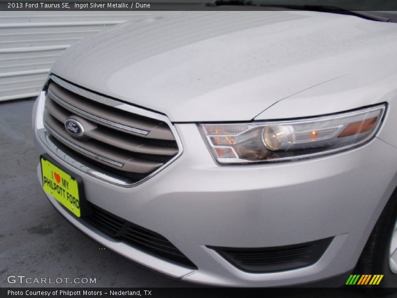 Ingot Silver Metallic / Dune 2013 Ford Taurus SE