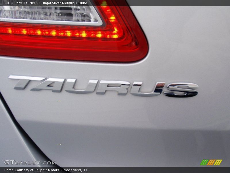 Ingot Silver Metallic / Dune 2013 Ford Taurus SE