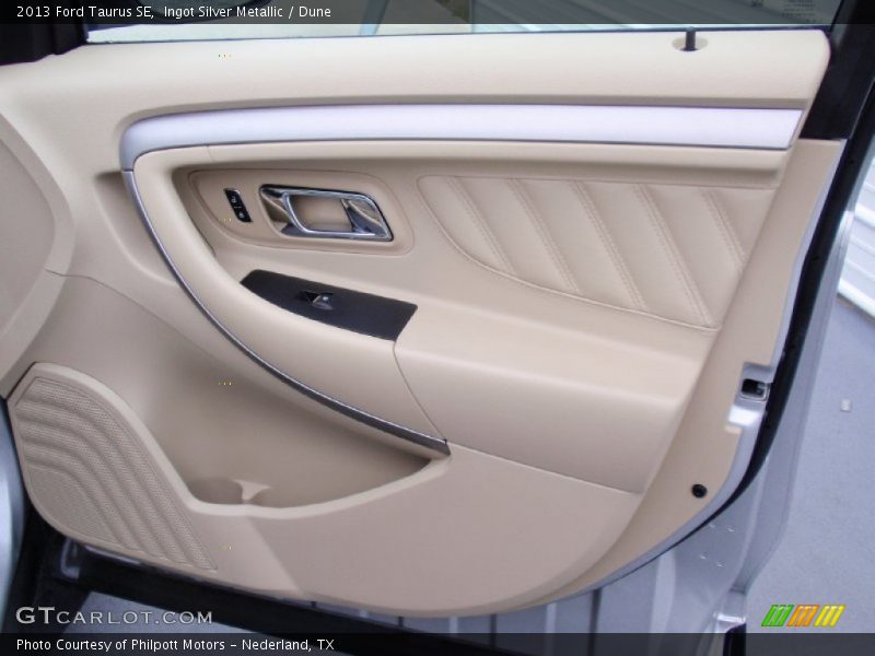Ingot Silver Metallic / Dune 2013 Ford Taurus SE