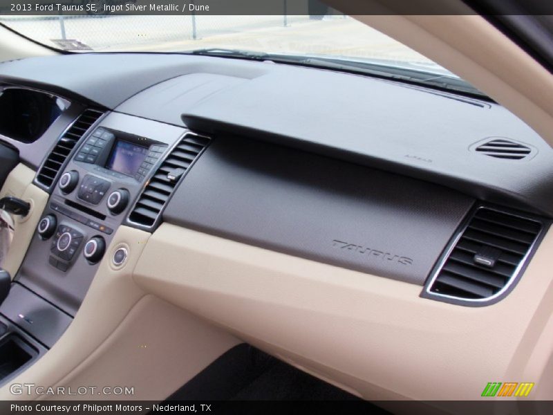 Ingot Silver Metallic / Dune 2013 Ford Taurus SE