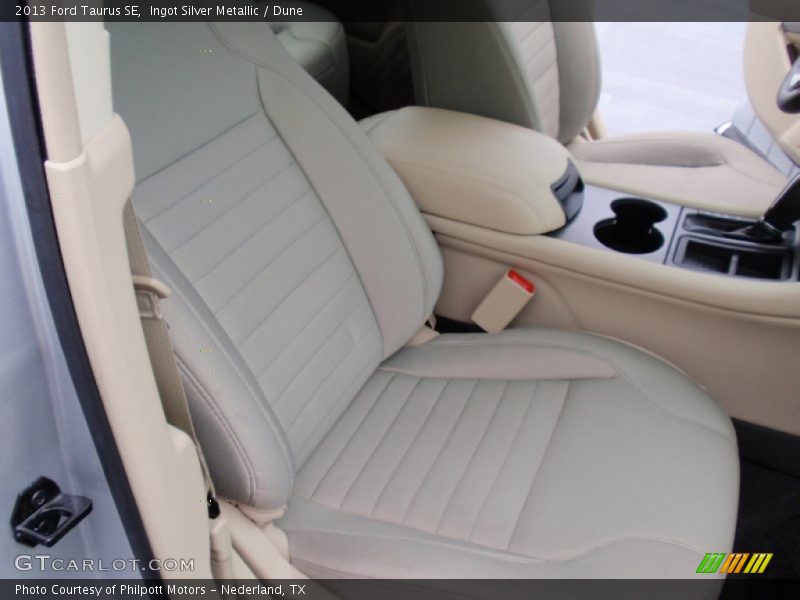 Ingot Silver Metallic / Dune 2013 Ford Taurus SE