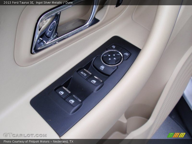 Ingot Silver Metallic / Dune 2013 Ford Taurus SE